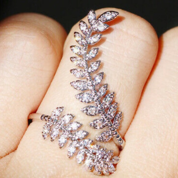 Jewelry - New Sterling silver diamond adjustable ring